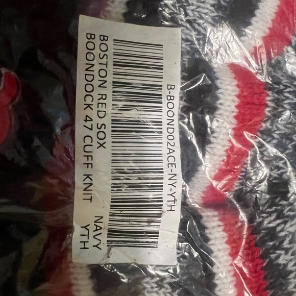 Boston RED SOX winter hat - Picture 4 of 4